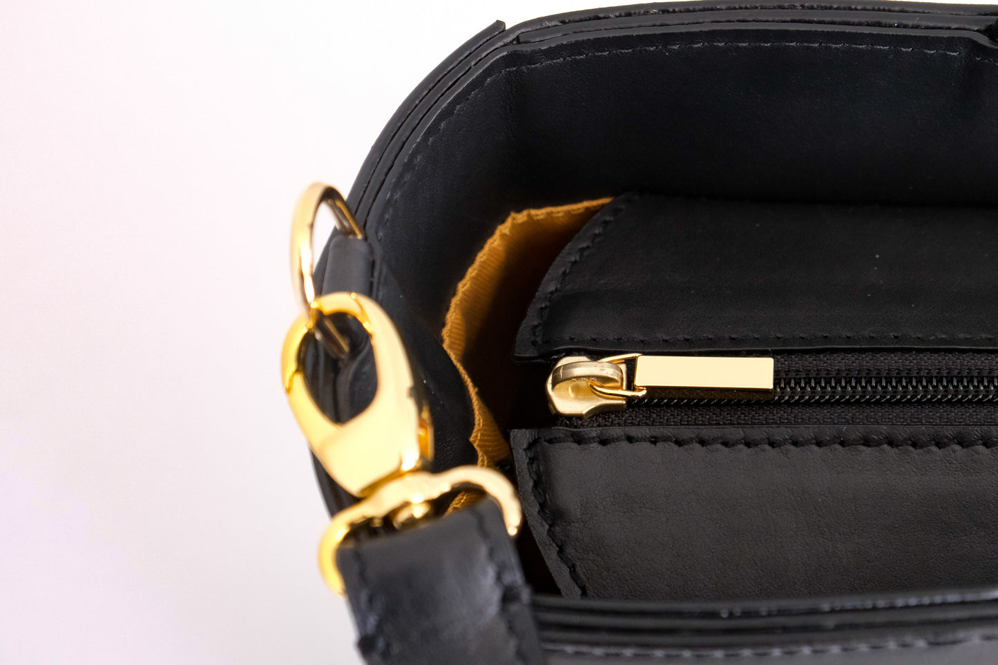 NEW! Woven Tote Black