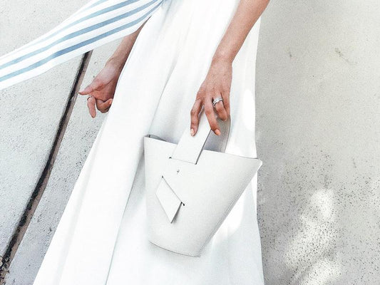 Trending for SS 18/19: The Eye-Catching White Handbag